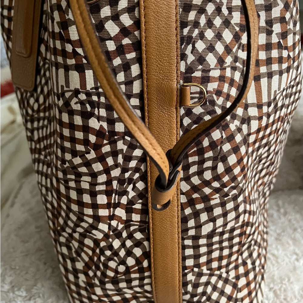 Mcm Medium Reversible Tote In Cognac Color - image 5